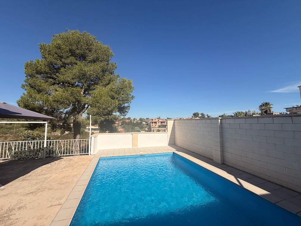 Property 2530 - Image 2